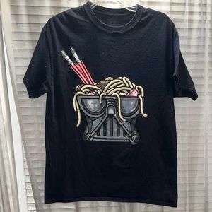 DARTH VADER Star Wars Noodles Helmet Light Saber Men’s T-shirt. Sz M.